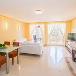 Διαμέρισμα Europa *